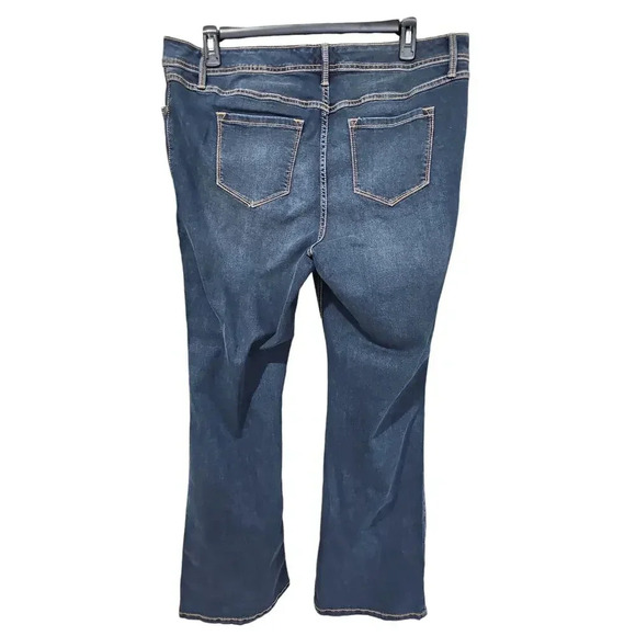 Torrid Luxe Slim Boot Jeans Medium Wash Size 20T - Picture 6 of 9